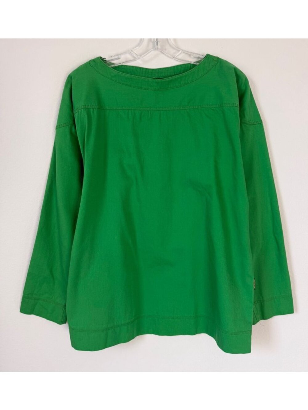 Women’s Green Long-Sleeve Blouse